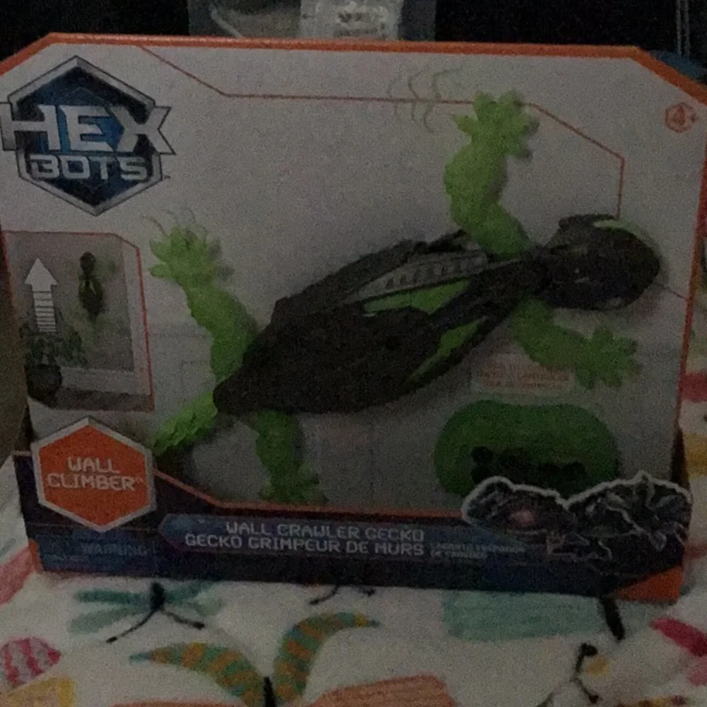 Hex Bots Wall Crawler Gecko new